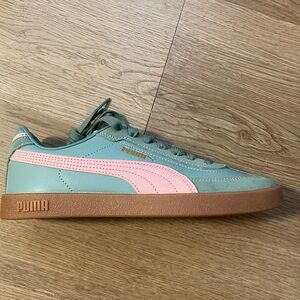 Women’s Club 2 Era puma